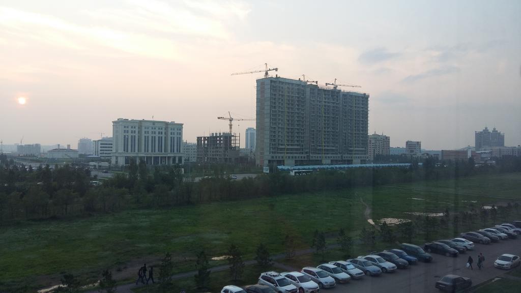 Apartment In Heart Of Astana Dış mekan fotoğraf